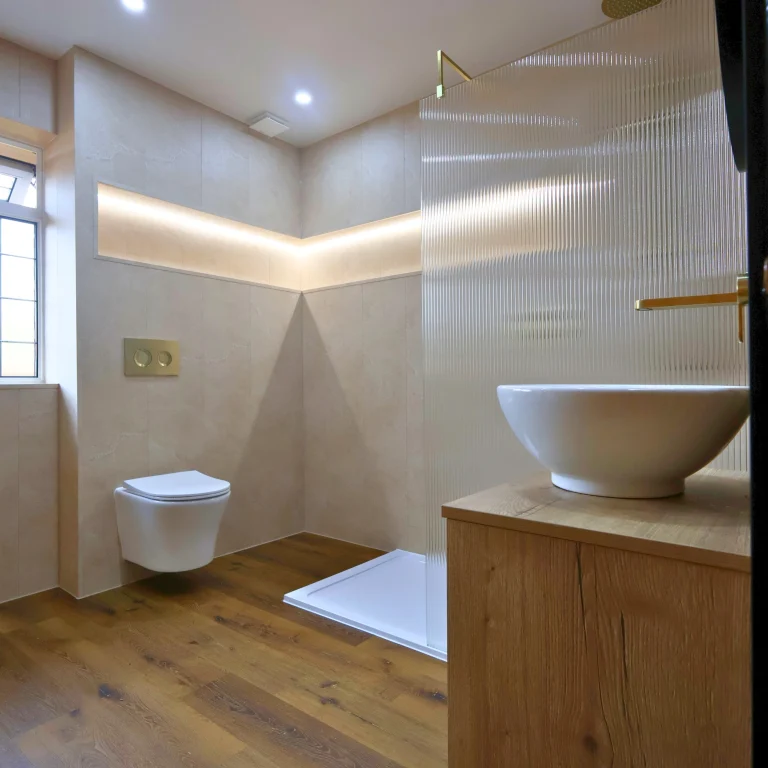 Bathroom Designed by TikiTaki Bathrooms Ltd